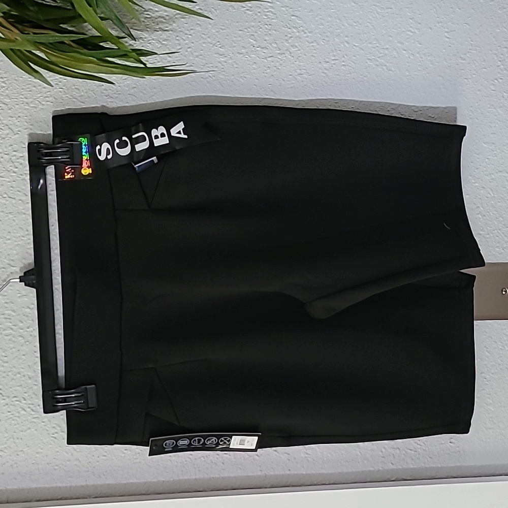 Kay Unger NWT Shorts Med $80